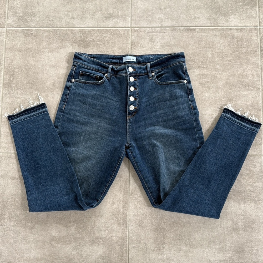 *Gently Worn* LOFT Modern "The Skinny" Buttonfly Dk Wash Jeans w/ Raw Frayed Hem